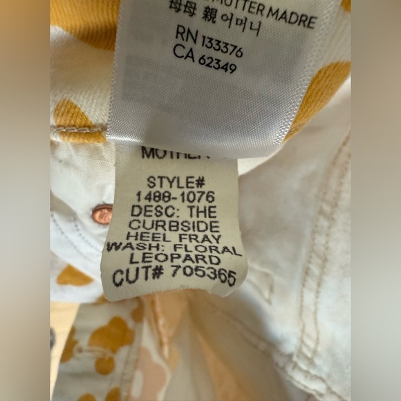MOTHER the curbside leopard heel Yellow Floral Leopard Print Fray Hem Jeans •27 - Picture 13 of 16